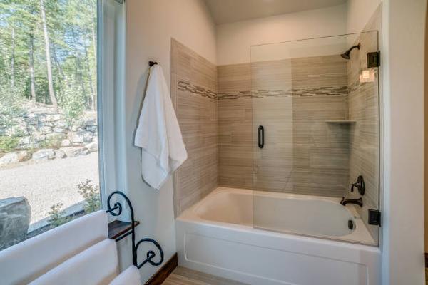 How to Create a Relaxing Ambiance with Bathroom Lighting